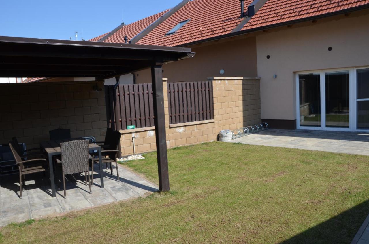 Apartmany Za Dvorem Velké Pavlovice Eksteriør bilde